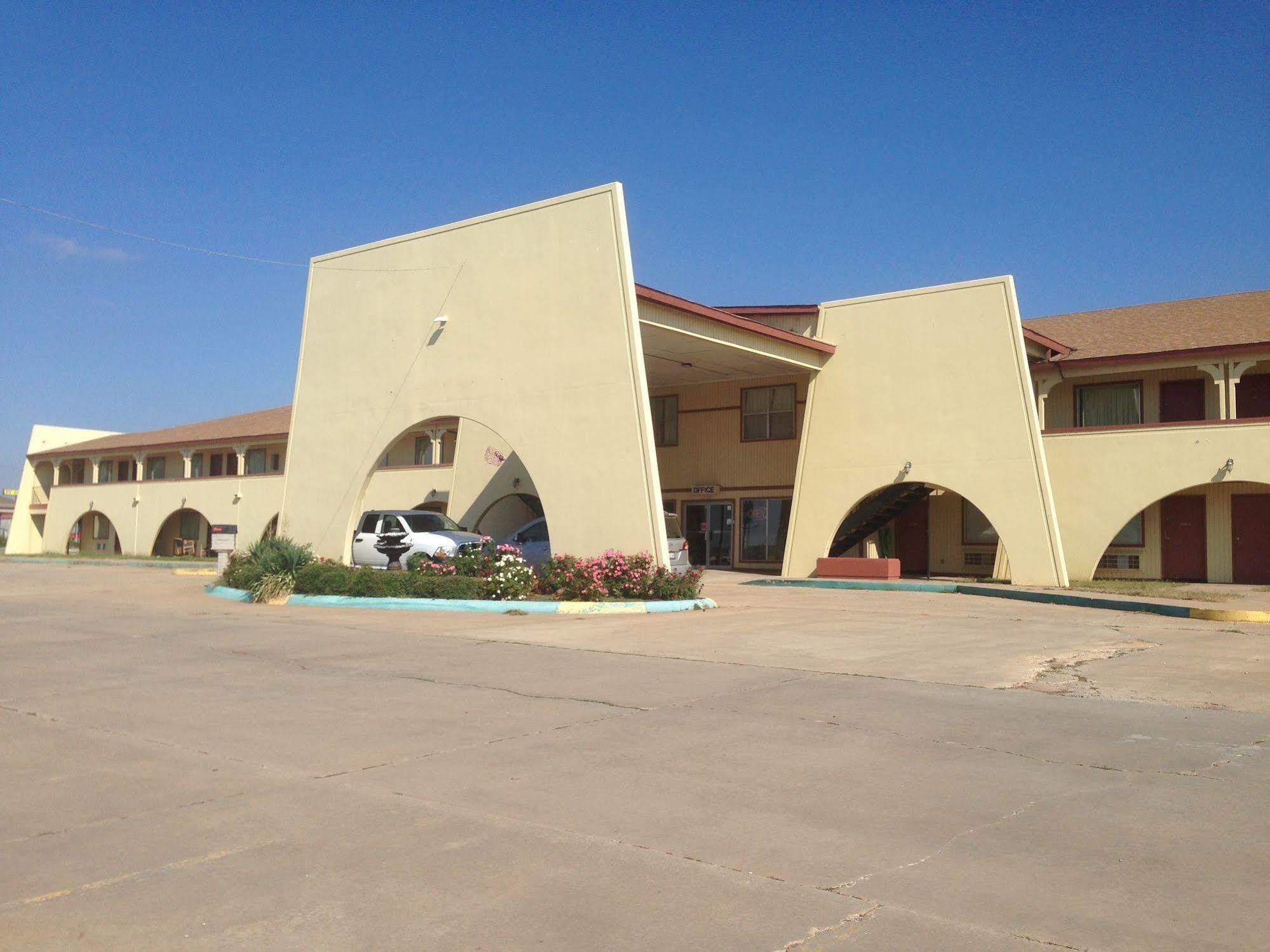 Hometown Inn And Suites Elk City Exterior foto